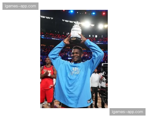 安东尼·爱德华兹荣膺全明星MVP，新生代球星正式崛起