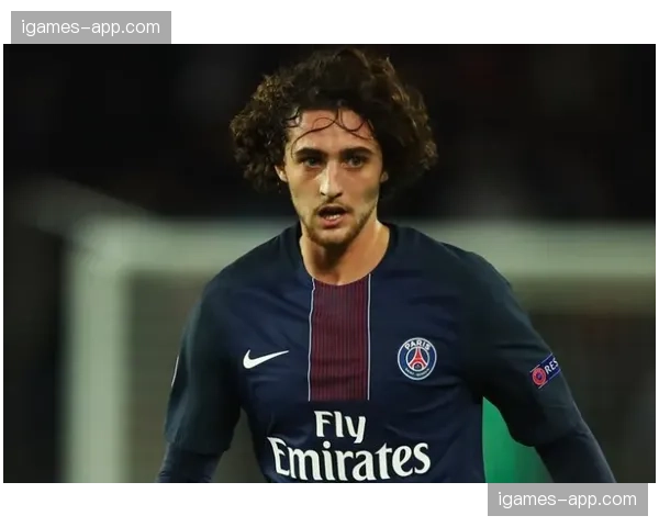 王嘉尔品牌TEAMWANGdesign与巴黎圣日耳曼达成联名合作