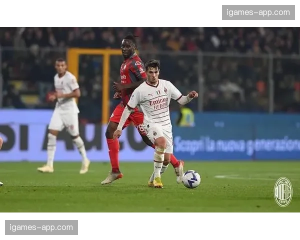 即时战报：米兰德比半场闷平，双方三中卫体系均未给对方留下空间