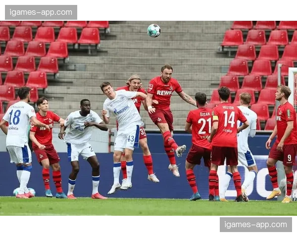 奥格斯堡1-1平科隆，主队凭借一次简洁的纵深长传扳平比分